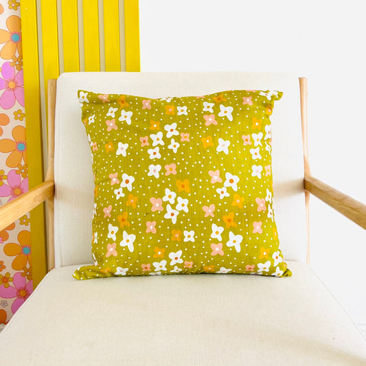 retro daisy pillow cover